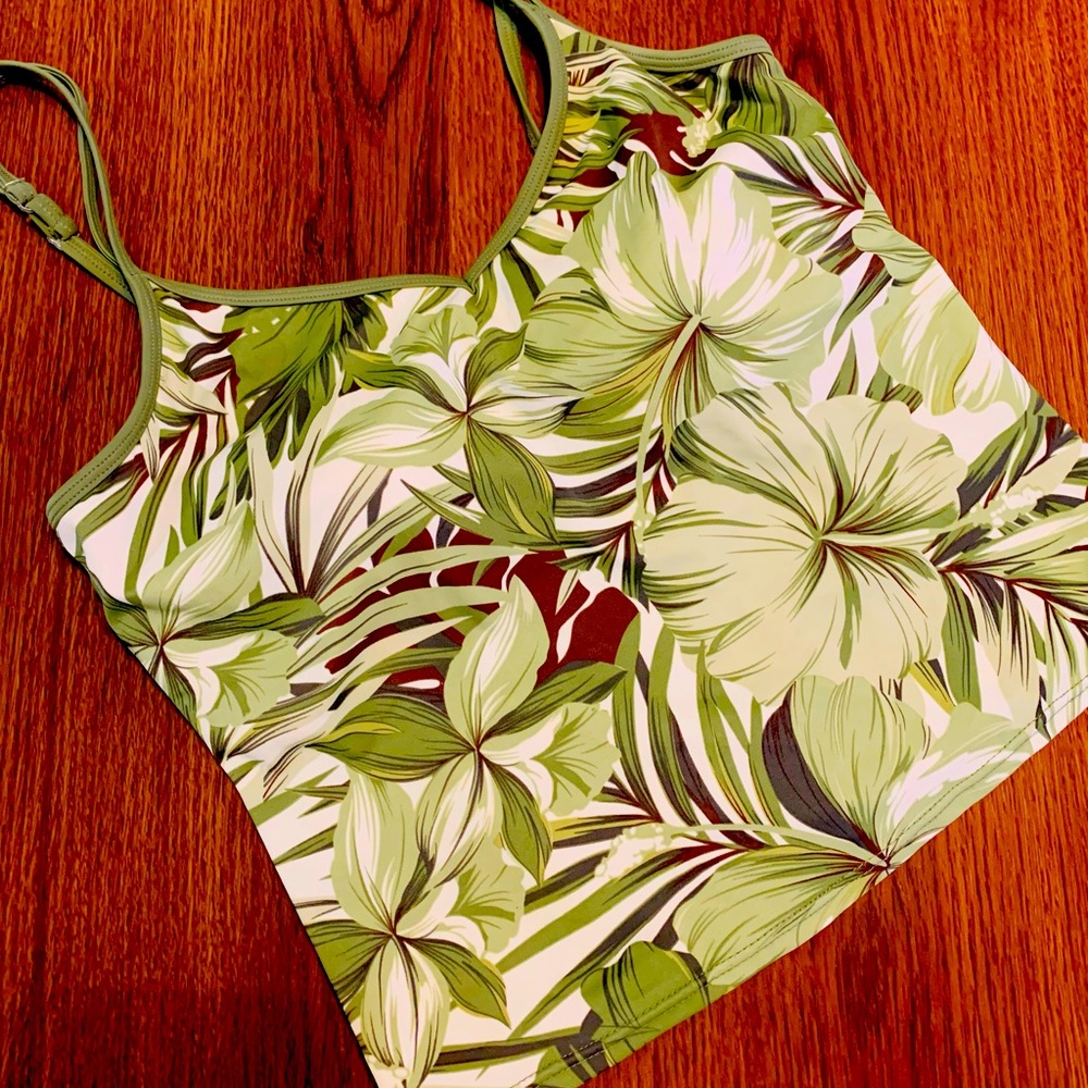 Swim tank top size medium
